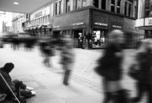 ICH SEHE WAS, WAS DU NICHT SIEHST